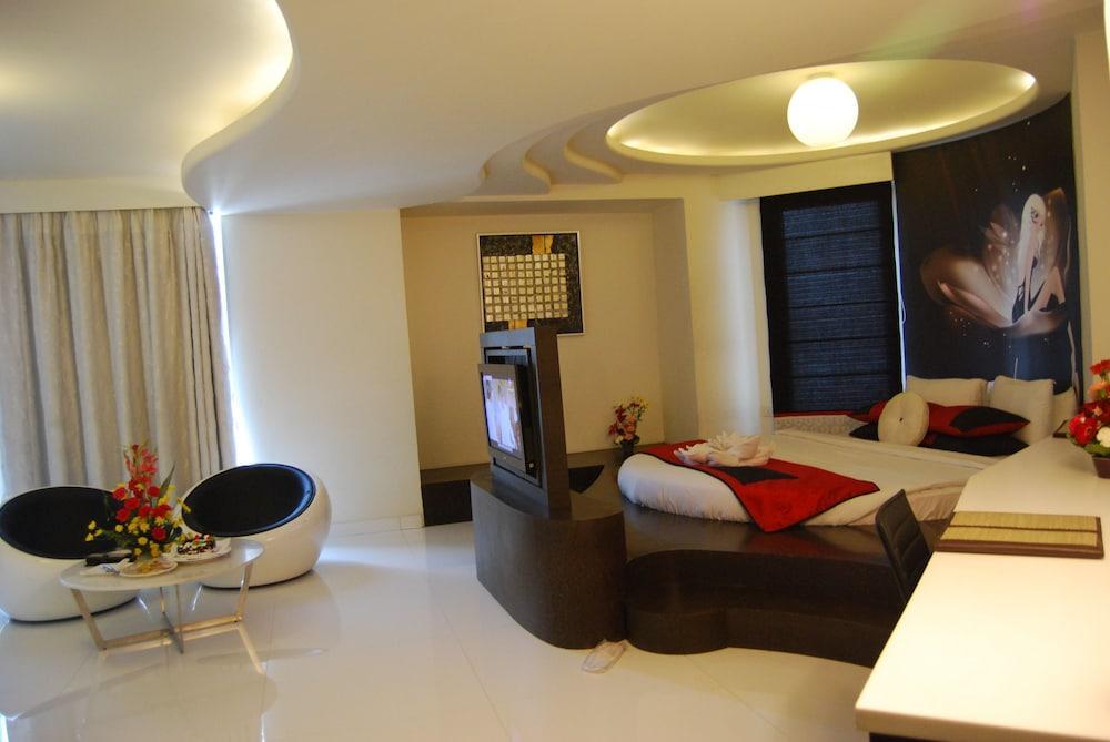 Barsana Hotel & Resort Siliguri Exterior foto